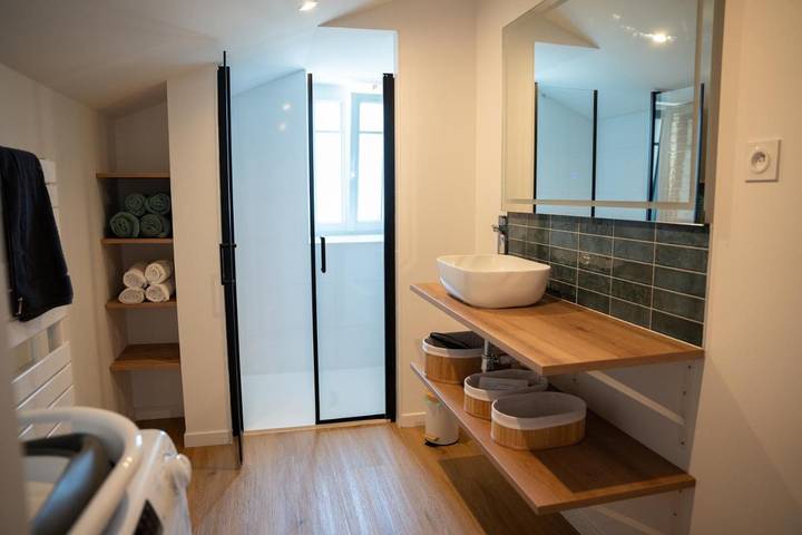 Location de vacances pour 6 personnes, avec jardin et vue à Saint-Laurent-sur-Sèvre - 2