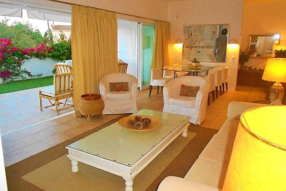 Ganze Wohnung, Appartement am Meer mit eigenem Pool, Grill und Meerblick in São Sebastião, Lagos