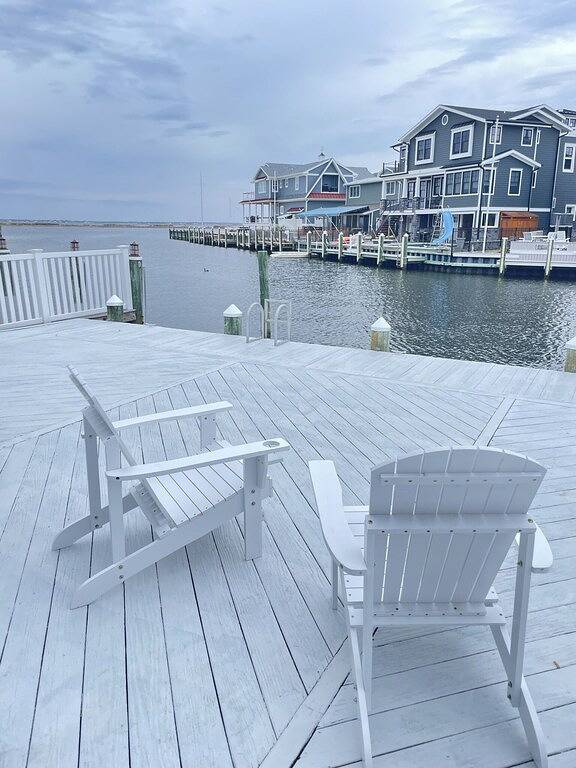 New Luxury Waterfront Beach House in Lavallette! Sleeps 12! in Toms River, Ocean County