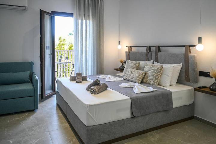 Hôtel pour 2 personnes, avec Balcon et Terrasse ainsi que Jardin et Piscine