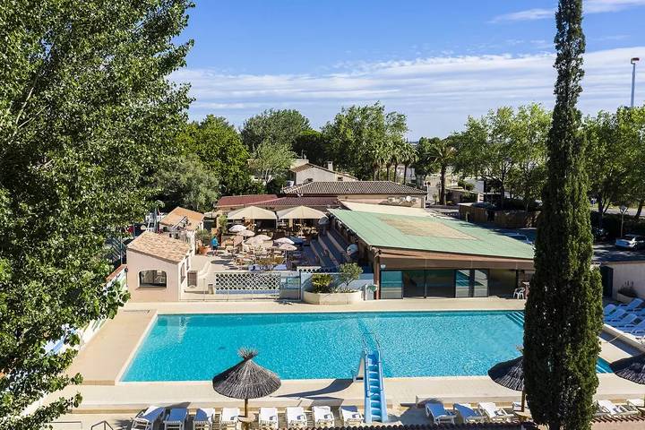 Wohnwagen für 4 Personen, mit Terrasse und Pool in der Camargue - 2