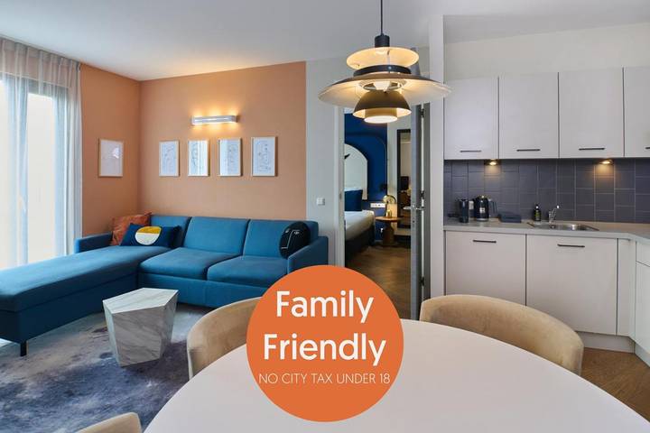 Vakantiewoning voor 6 personen, with Terras and Sauna as well as Uitzicht in Amstelveen