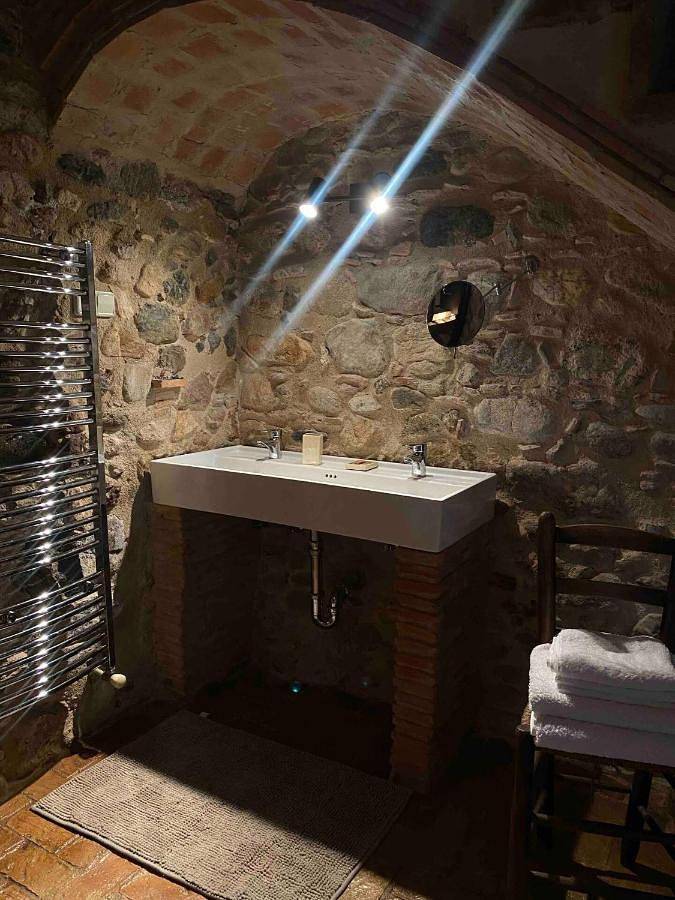 Hôtel pour 2 personnes, avec terrasse et vue, animaux acceptés à Peralada - 4