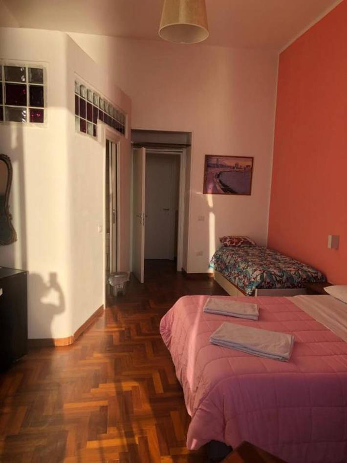Chambre d’hôte pour 3 personnes, avec balcon à Naples - 2