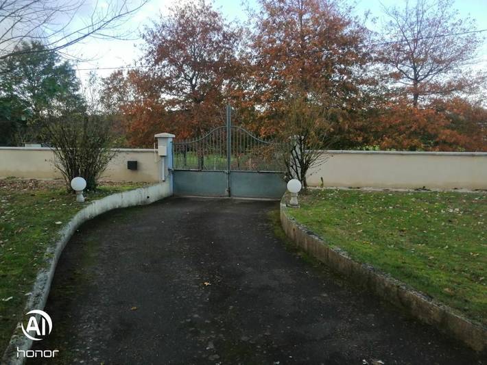 Gîte pour 2 personnes, avec vue ainsi que piscine et jardin à Arnage - 2