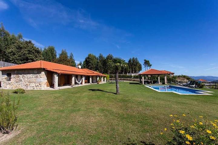 Chalet para 9 personas, con terraza y jardín, Se admiten mascotas en Distrito de Braga - 3