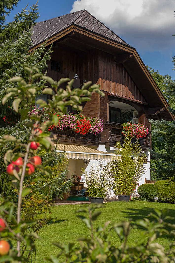 Ferienwohnung für 4 Personen, mit Balkon und Garten am Wolfgangsee - 2