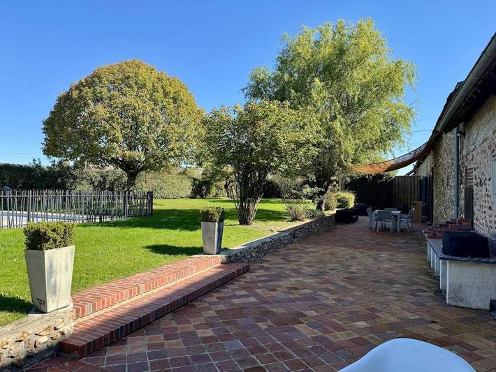 Location de vacances pour 18 personnes, avec piscine et terrasse, animaux acceptés à Montigny-le-Chartif - 2