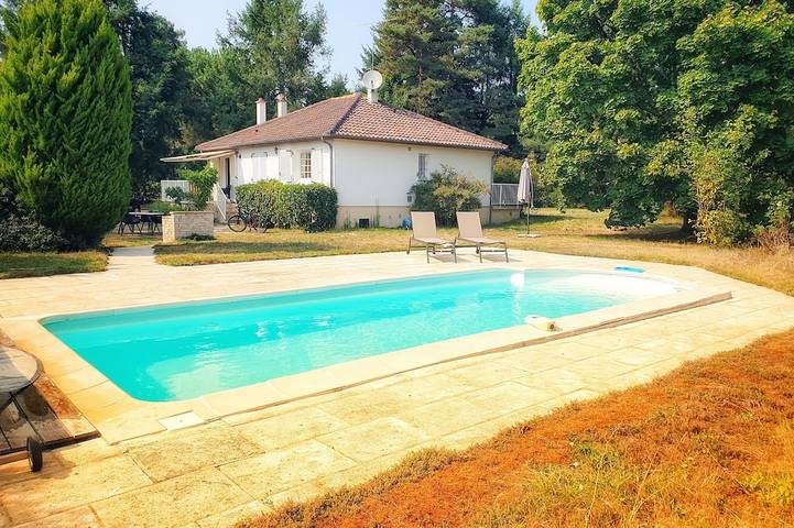 Location de vacances pour 6 personnes, avec Balcon ainsi que Terrasse et Jardin à Selles-sur-Cher