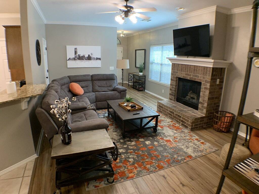 Wooded Area near Uco & Hospitals with Neighborhood Pool. in Edmond, Oklahoma County