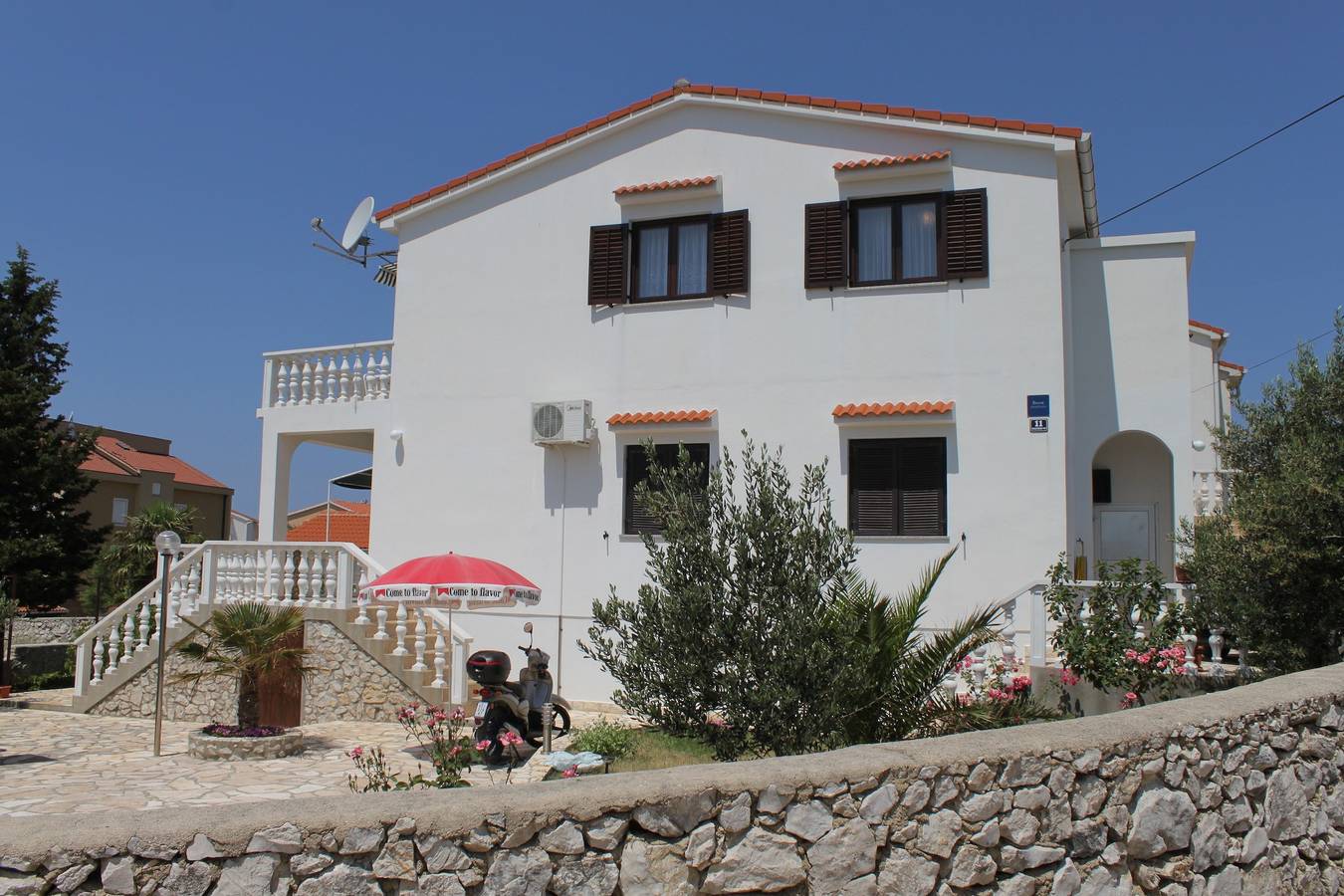 Cijeli apartman, Dvosobni apartman s terasom i pogledom na more Novalja (Pag) A-6524-a in Novalja, Otok Pag