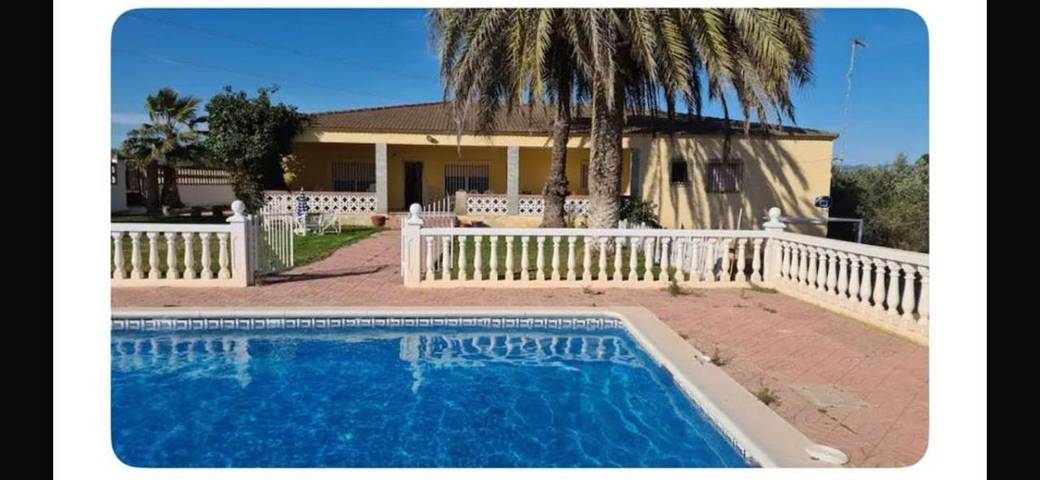 Casa rural para 21 personas, con Terraza y Jardín además de Piscina y Vistas en Liria
