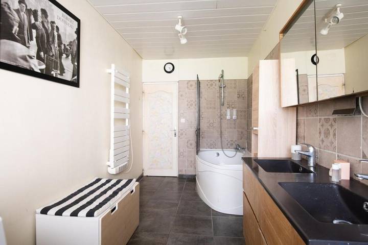 Location de vacances pour 8 personnes, avec jardin et terrasse dans Hallennes-lez-Haubourdin - 4