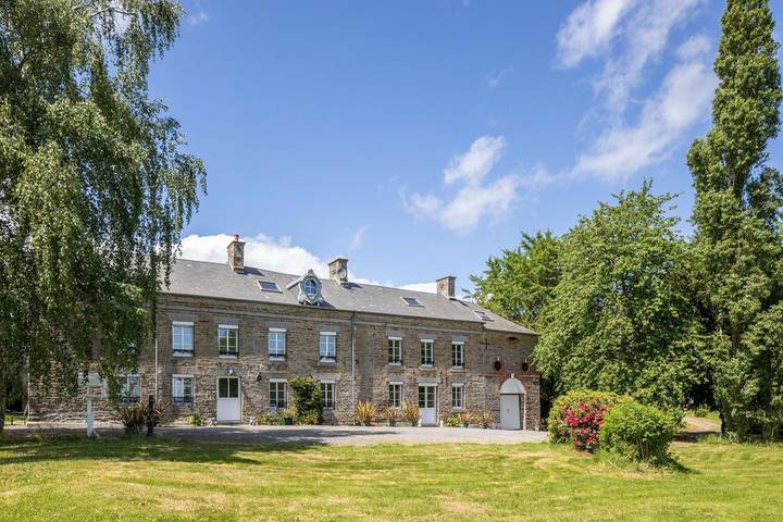 Cottage pour 8 personnes, avec jardin à Vassy