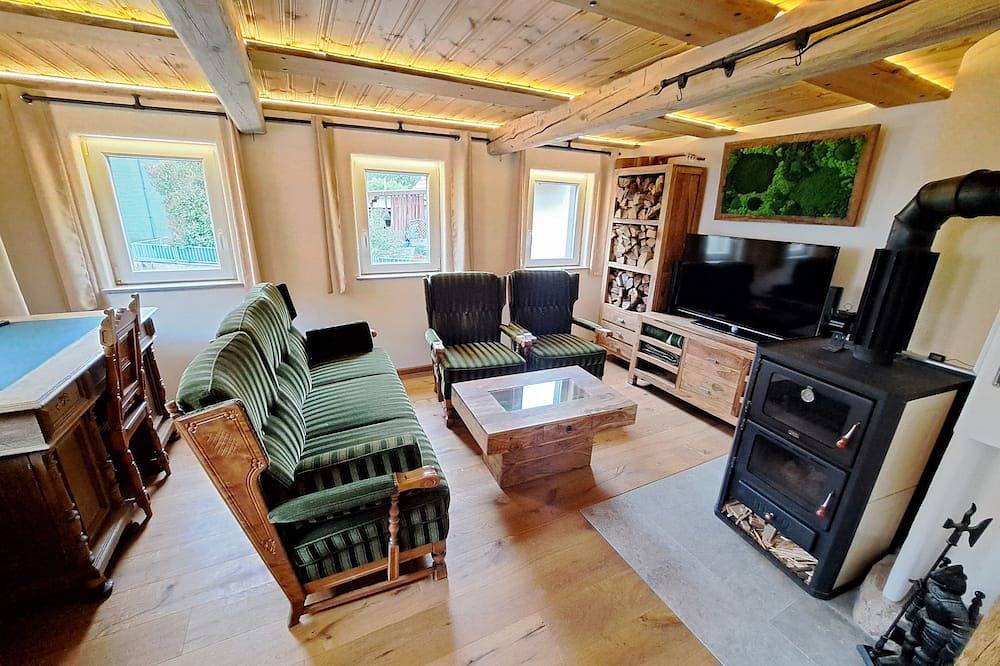Ferienhaus Rita: Rustikaler Charme & moderner Komfort im Biosphärenreservat Rhön in Bad Bocklet, Rhön-Bayern