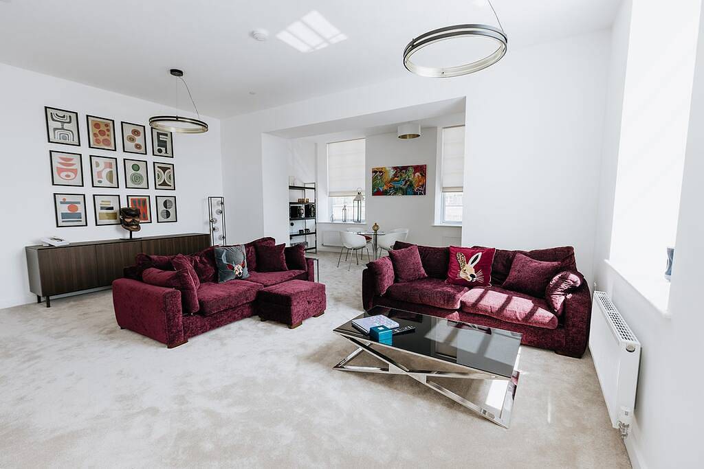 Grade Ii mill townhouse Leeds | Parking | Sleeps 6 in Leeds, Westliches Yorkshire