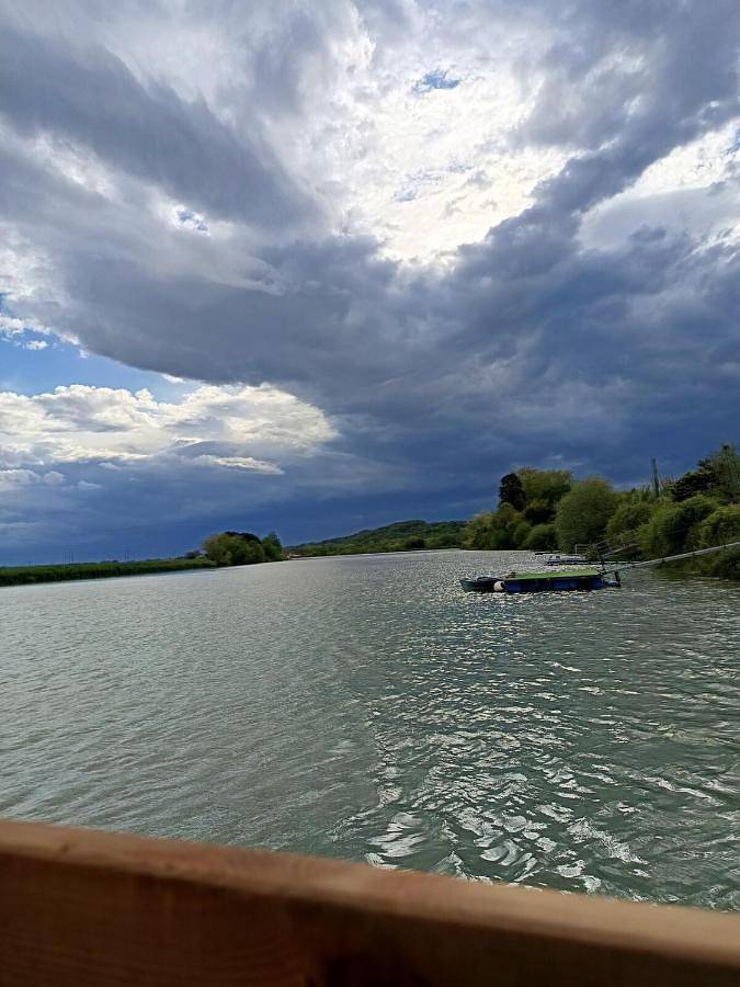 Bateau pour 4 personnes, avec jardin et vue à Port-de-Lanne - 3