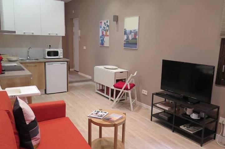 Ganze Wohnung, Geräumige 4-Zimmer-Wohnung im ruhigen Alcalá de Henares - Ein-Zimmer-Apartment in Alcalá de Henares, Área Metropolitana de Madrid