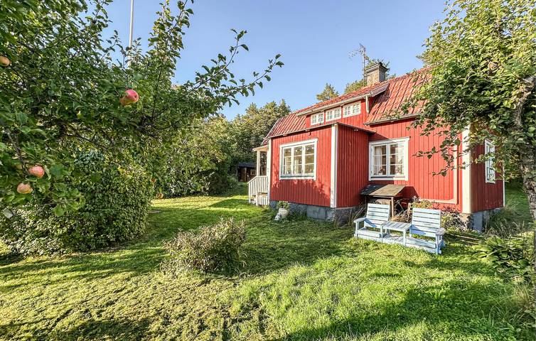 Ferienhaus für 8 Personen, mit Terrasse und Garten in Väddö