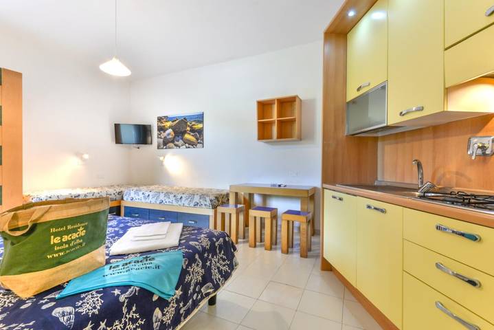 Monolocale intero, Studio in Spiagga di Naregno (Naregno), Capoliveri