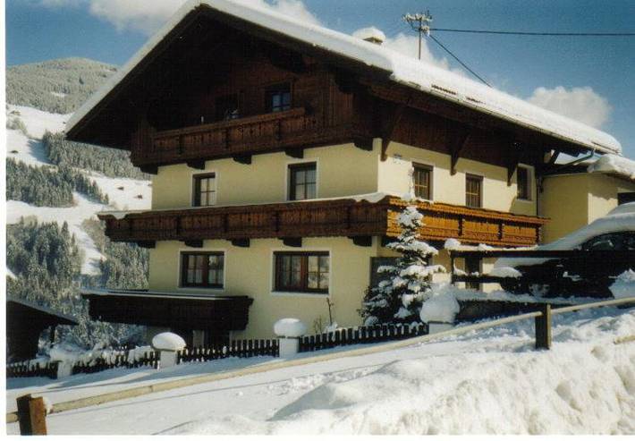 Ferienhaus für 7 Personen, mit Balkon und Terrasse sowie Garten und Ausblick in Hainzenberg - 4
