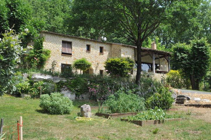 Gîte pour 4 personnes, avec piscine