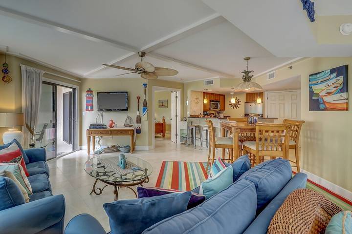 Holiday rental for 7 people, with hot tub and balcony as well as pool in Hilton Head Island