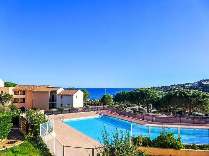 Location de vacances pour 6 personnes, avec piscine et terrasse dans Plage de la Gaillarde - 2
