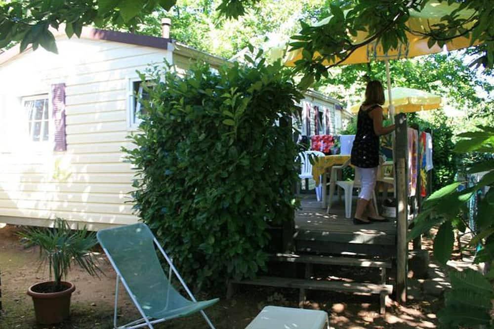 Mobil Home avec Terrasse pour 4 personnes à Ribes in Ribes, Parc naturel régional des Monts d'Ardèche