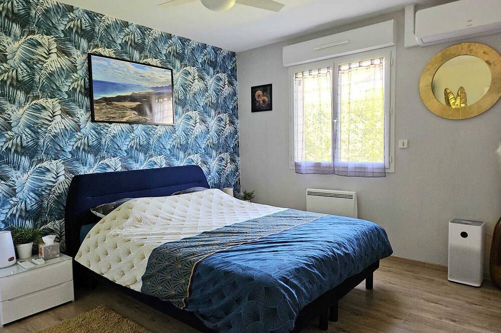 Comfortable 5* villa in Bourg en Bresse, quiet location with private pool. in Bourg-en-Bresse, Bourg-en-Bresse region