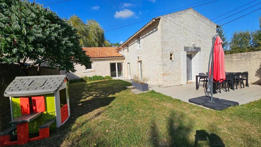 Maison de vacances pour 5 personnes, avec Terrasse et Jardin à Coulon