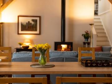Vacation Rental for 8 Guests in Great Shefford, West Berkshire, Picture 2