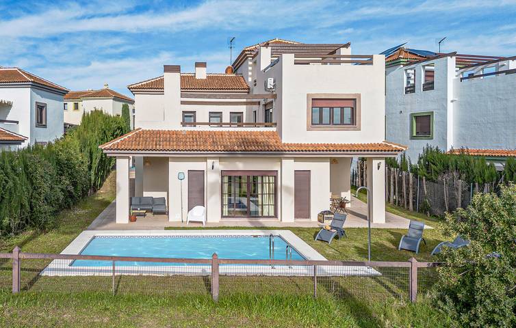 Gemütliches Apartment mit Pool und Kamin in der Nähe von Las Pajanosas in Guillena, Sevilla Provinz