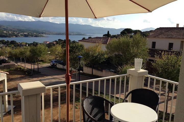 Location de vacances pour 4 personnes, avec jardin et balcon à Coggia