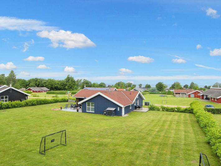 Ferienhaus für 12 Personen, mit Whirlpool und Terrasse sowie Garten und Pool in Nordborg - 3