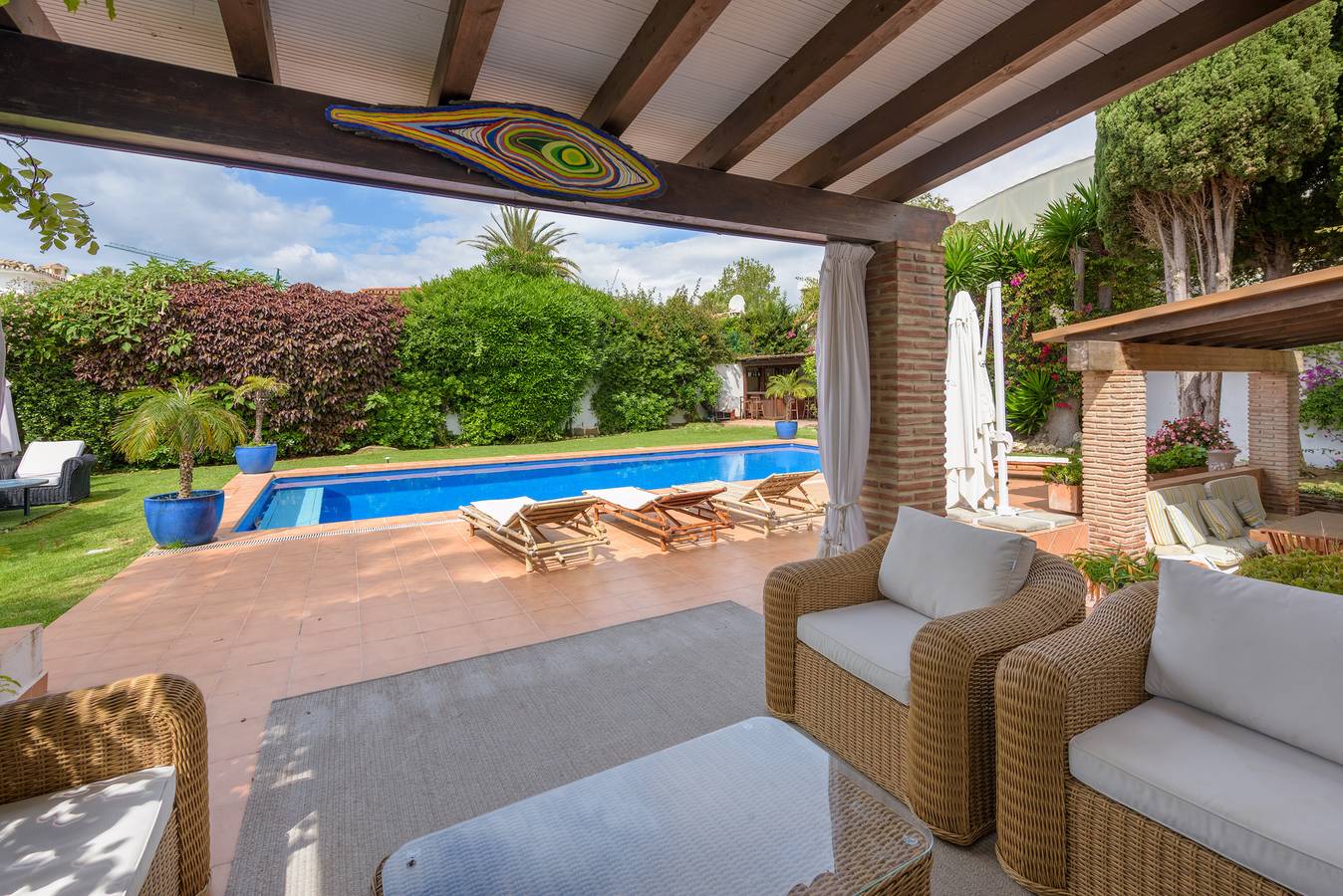 Villa 'Rio Verde' with Sea View, Wi-Fi and Air Conditioning in Golden Mile, Marbella