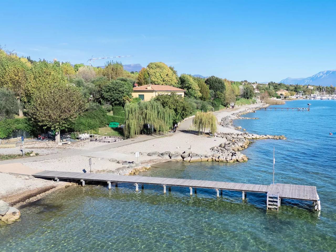 Baia New Project 6 Personen in Moniga del Garda, Gardasee-Berge