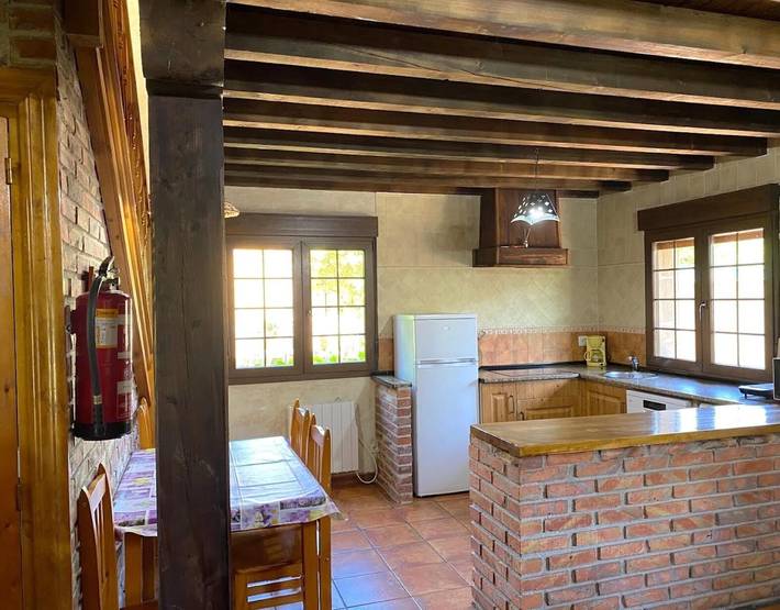 Country House 'Los Avellanos 2' with Mountain Views, Private Terrace and Garden in Celis, Rionansa