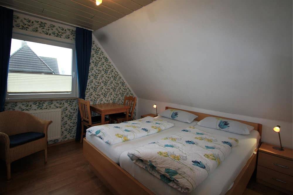 Ganze Wohnung, Ferienwohnung Pidder Lyng Fw 1: Balkon, Wlan, 500 m zum Strand in Utersum, Föhr