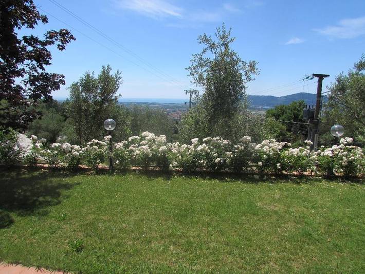 Casa vacanza per 6 persone, con panorama e giardino in Fosdinovo