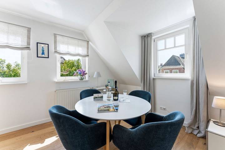 Ganze Wohnung, Haus Conwind. - Wohnung 2 (78 m²). In Keitum für bis zu 4 Personen mit 2 Bädern. in Keitum, Sylt (Gemeinde)