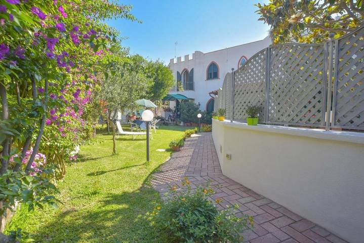 B&b per 4 persone, con Balcone e Giardino a Ischia Porto