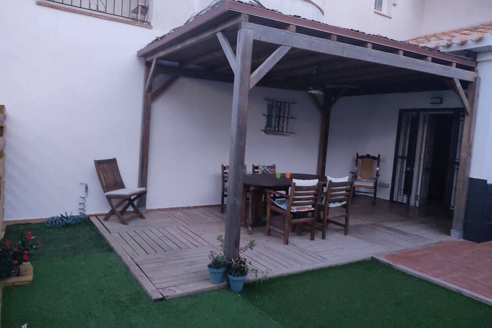 Entire apartment, Spacious and bright apartment 700m from the beach in Playa Flamenca, Orihuela
