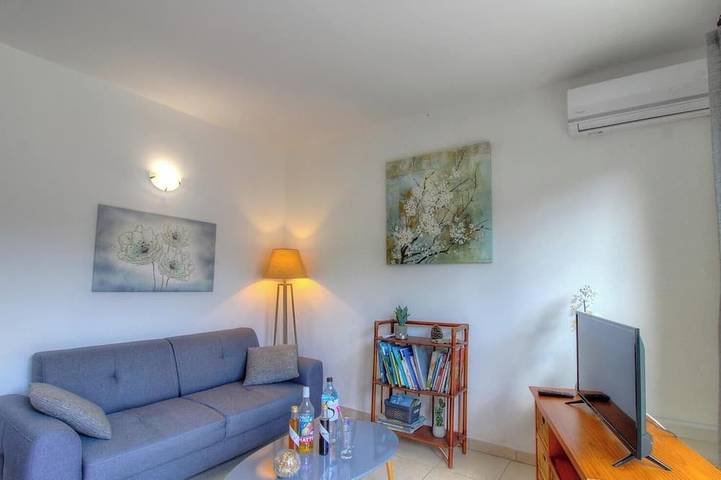 Location de vacances pour 2 personnes, avec jardin à Foce - 2
