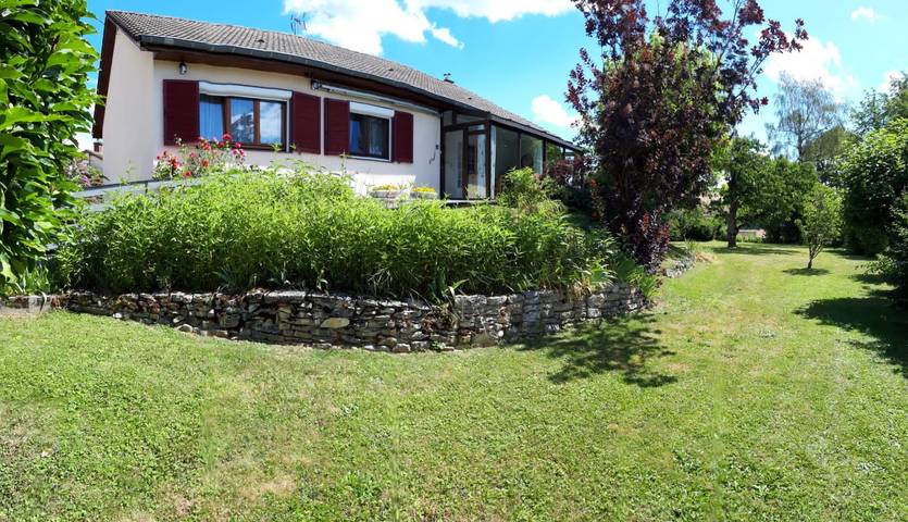 Gîte pour 6 personnes, avec Terrasse et Jardin