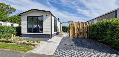 Strandhaus für 4 Personen, mit Terrasse und Sauna sowie Balkon/Terrasse in Renesse
