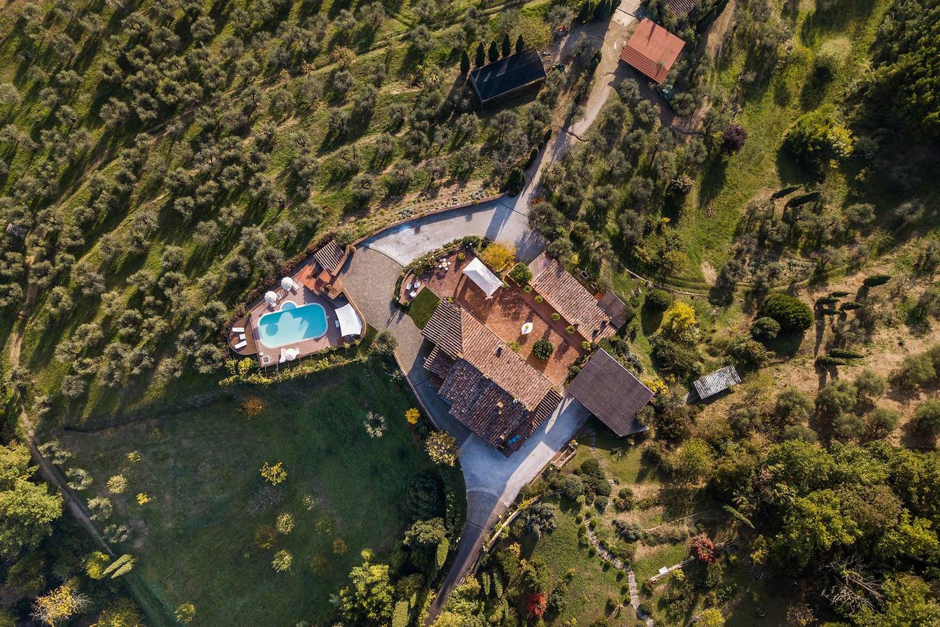 Villa 'Podere Bucigattolo' with Private Pool, Wi-Fi and Air Conditioning in Serravalle Pistoiese, Pistoia Province