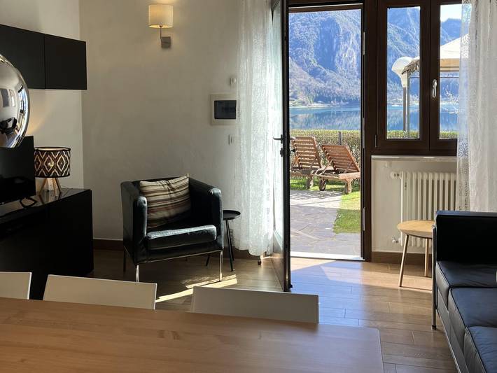Ganze Wohnung, Panorama-Seeappartement für 5 Personen in Val Maria-pur, Ledro