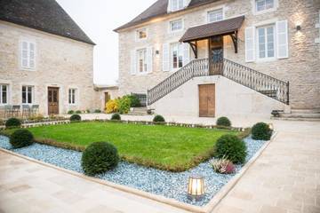 Maison d’hôte pour 2 personnes, avec jardin et piscine à Puligny-Montrachet