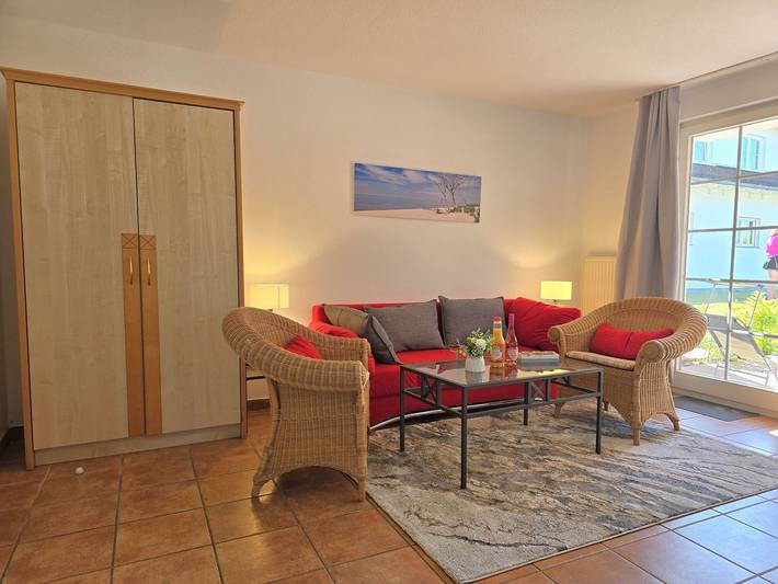 Ganze Wohnung, Ferienwohnung Seehund für Ostsee-Urlaub mit Hund in ländlicher Lage auf Rügen in Neddesitz, Sagard